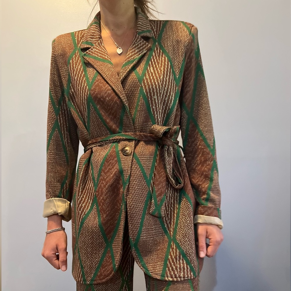 Patterned two piece - Picture 3 of 5